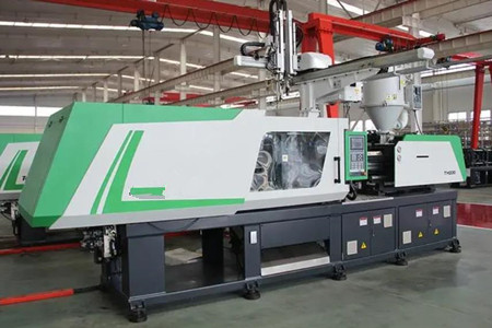 果筐注塑機(jī)大概賣(mài)多少錢(qián)一臺(tái)？幾萬(wàn)到幾十萬(wàn)不等！