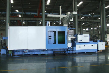 PVC管接頭注塑機啟動前需要做哪些準(zhǔn)備工作？