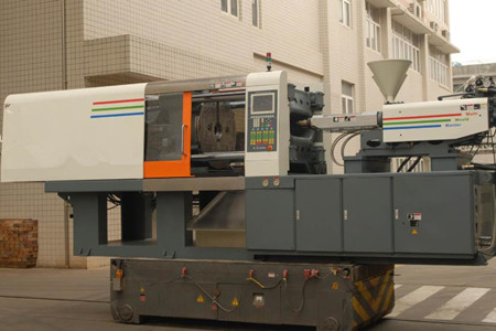 如何清洗伺服節(jié)能注塑機螺桿？清洗方法分享！