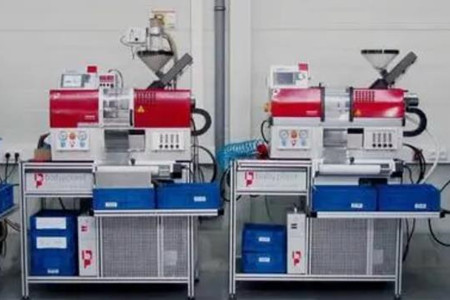 微型注塑機的價格范圍，幾萬元到數十萬元！