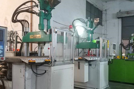 立式高速注塑機如何控制溫度？掌握這四點！