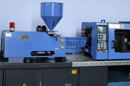 薄壁高速注塑機如何應對高溫、高壓環(huán)境？