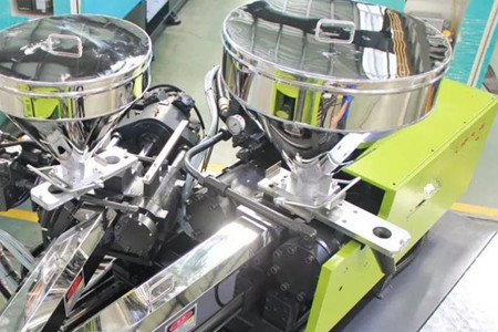 如何選擇混雙色注塑機？看完后漲知識！